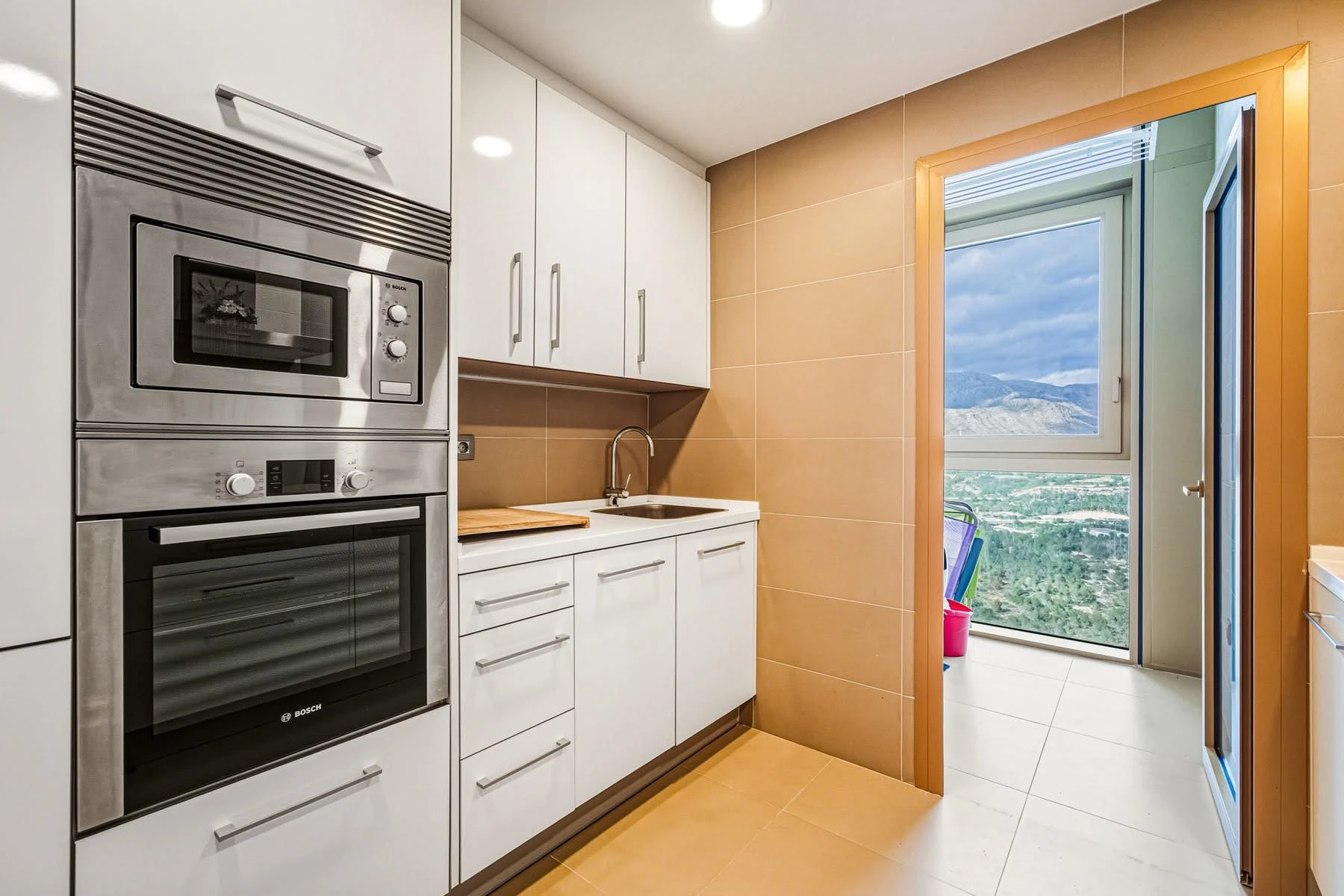 Apartamento de lujo en el 37º piso con vistas panorámicas al mar en Benidorm