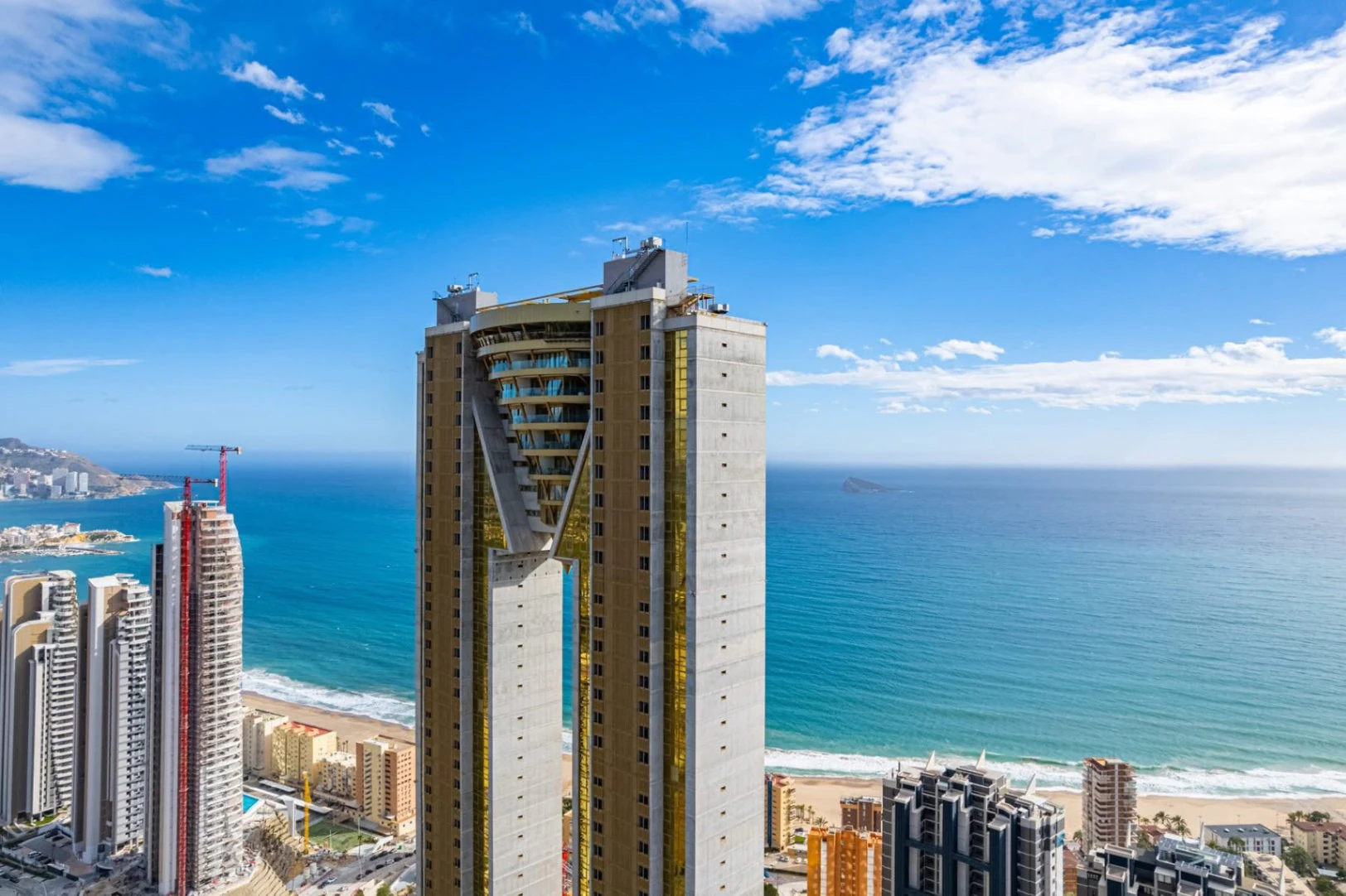 Apartamento de lujo en el 37º piso con vistas panorámicas al mar en Benidorm