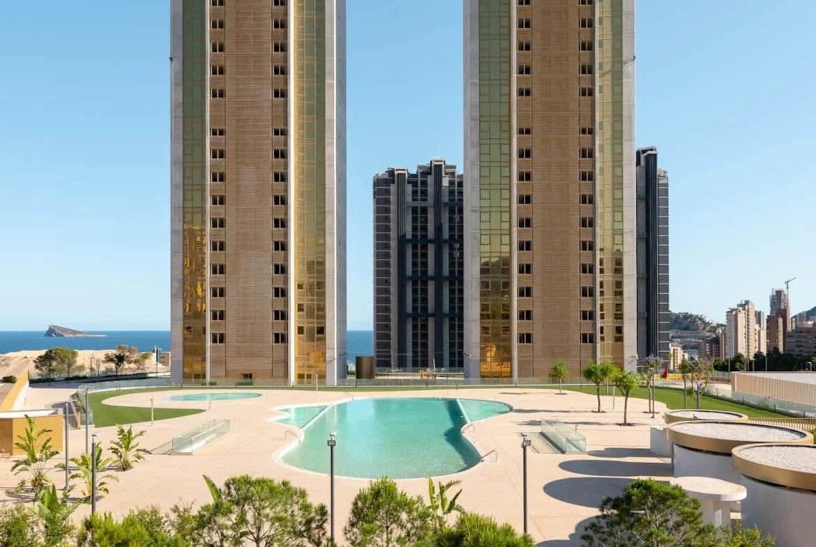 Apartamento de lujo en el 37º piso con vistas panorámicas al mar en Benidorm