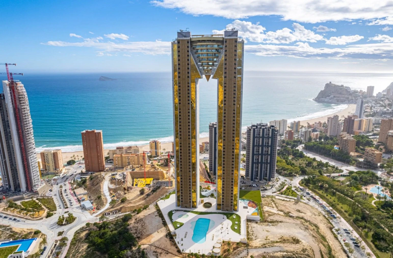 Apartamento de lujo en el 37º piso con vistas panorámicas al mar en Benidorm