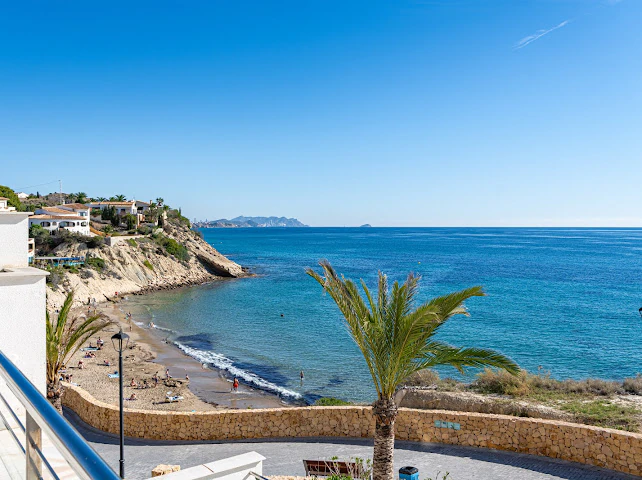 Apartamento Elegante en un Resort de Lujo a Solo Pocos Pasos de la Playa en Venta en Campello