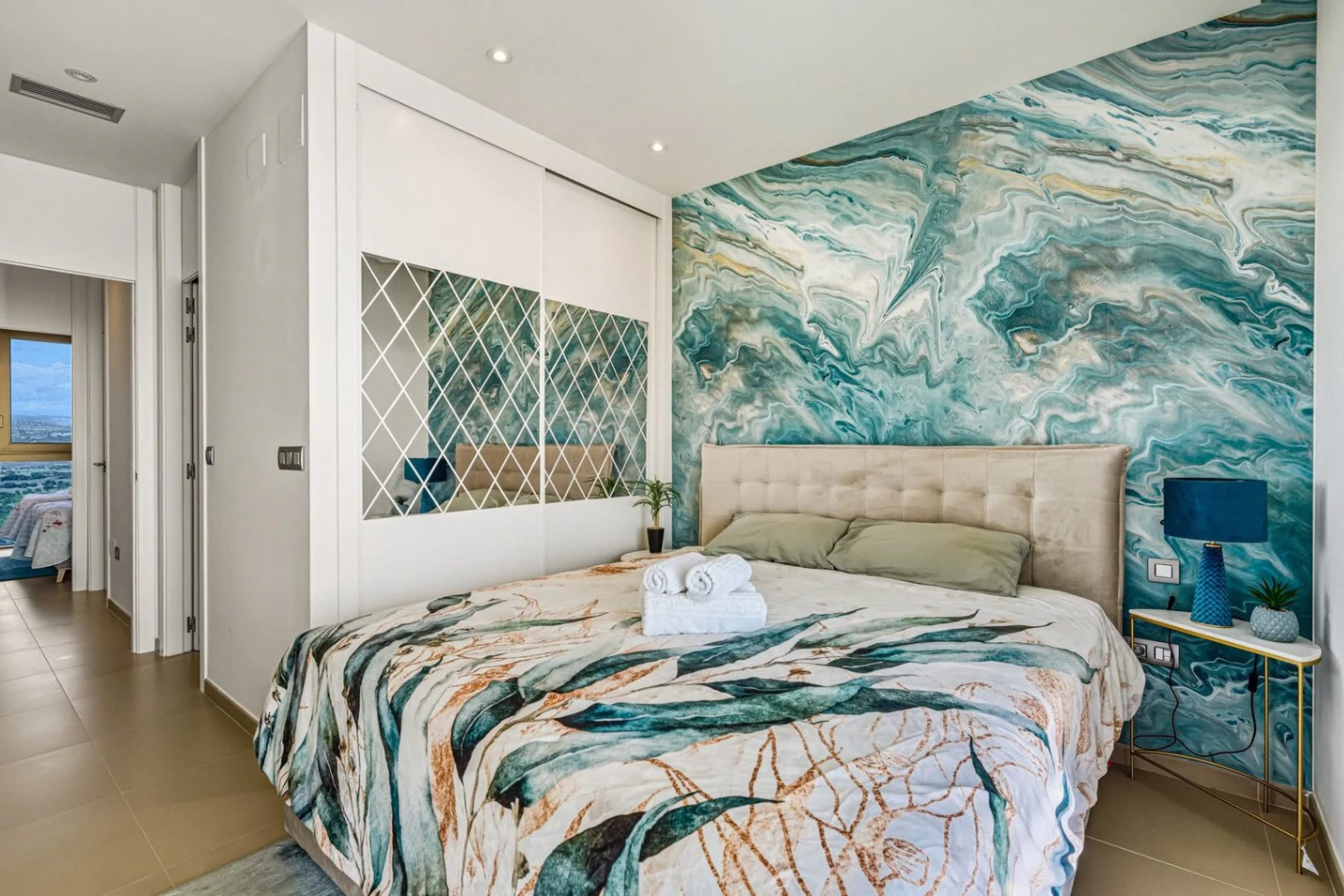 Apartamento de lujo en el 37º piso con vistas panorámicas al mar en Benidorm