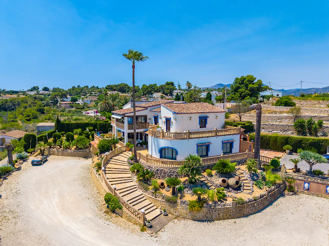 Vila mediteraneană de lux de vânzare în Teulada, pe un teren de 4.000 m²