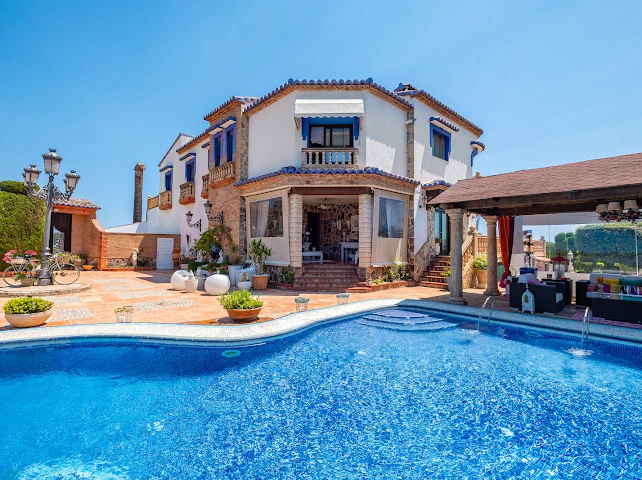 Vila mediteraneană de lux de vânzare în Teulada, pe un teren de 4.000 m²
