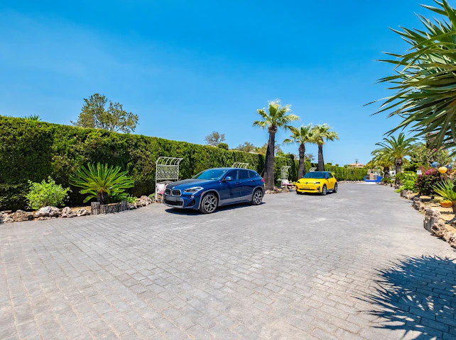 Vila mediteraneană de lux de vânzare în Teulada, pe un teren de 4.000 m²