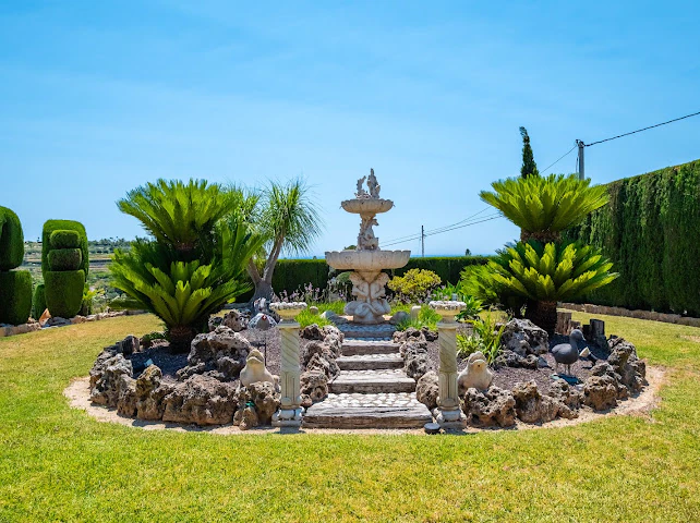 Vila mediteraneană de lux de vânzare în Teulada, pe un teren de 4.000 m²