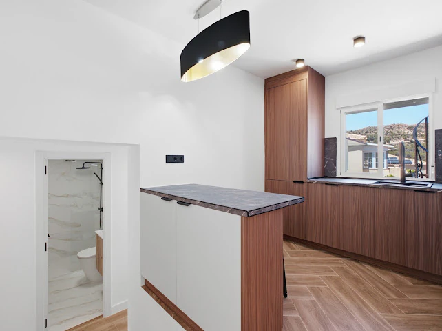 Vila complet renovată, orientată spre sud, de vânzare în La Nucía.