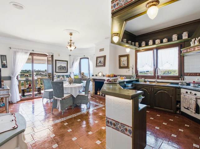 Vila mediteraneană de lux de vânzare în Teulada, pe un teren de 4.000 m²