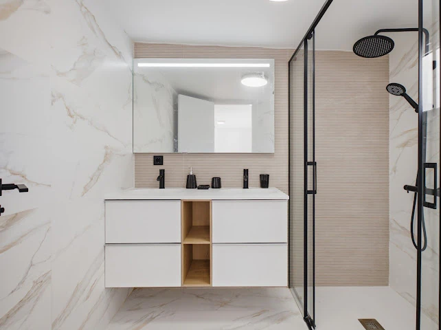 Vila complet renovată, orientată spre sud, de vânzare în La Nucía.