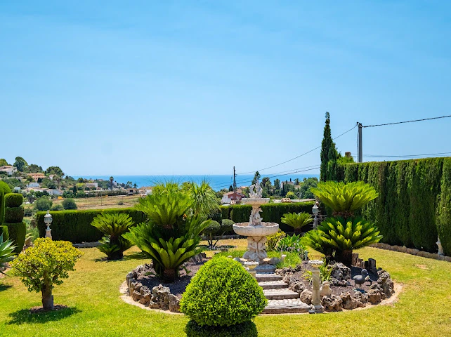 Vila mediteraneană de lux de vânzare în Teulada, pe un teren de 4.000 m²