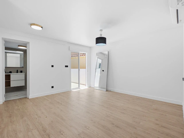 Vila complet renovată, orientată spre sud, de vânzare în La Nucía.
