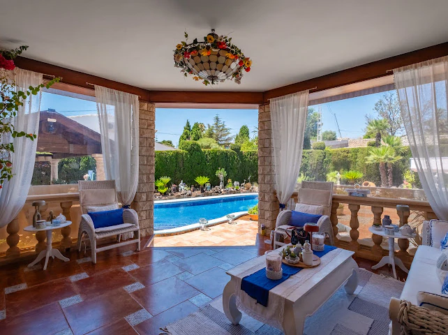 Vila mediteraneană de lux de vânzare în Teulada, pe un teren de 4.000 m²