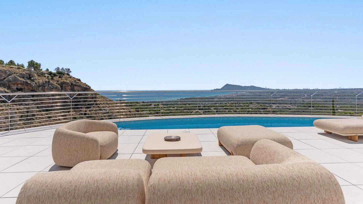 Spectacular four-level villa with lift in Altea with panoramic sea views