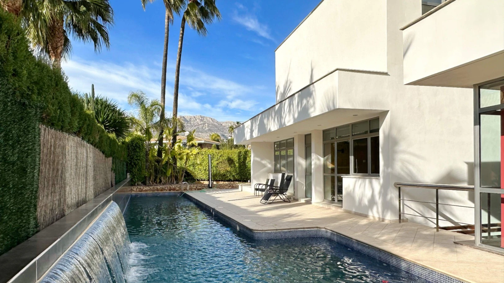 Uitzonderlijke moderne luxe villa in Coblanca, Benidorm