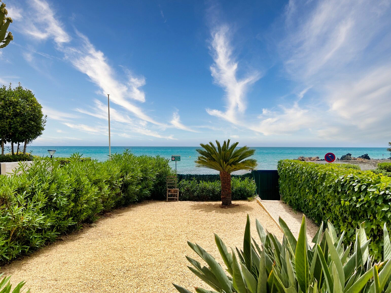 Appartement in Altea met privétuin en directe toegang tot de zee