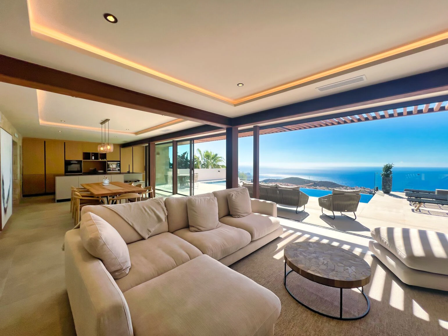 Modern villa with breathtaking sea views in Cumbre del Sol