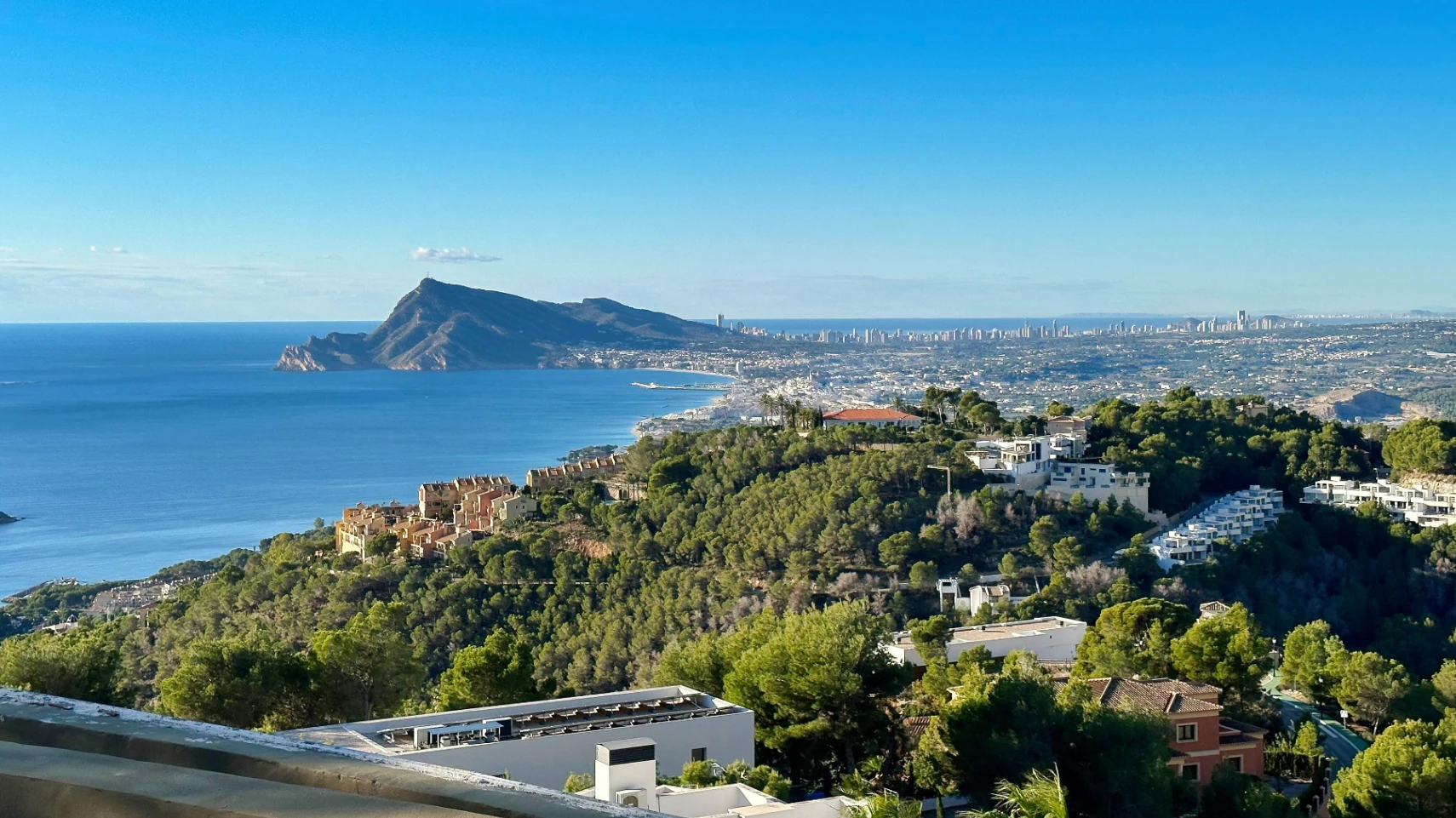 Exclusive contemporary luxury villa under construction in Altea Hills with panoramic views