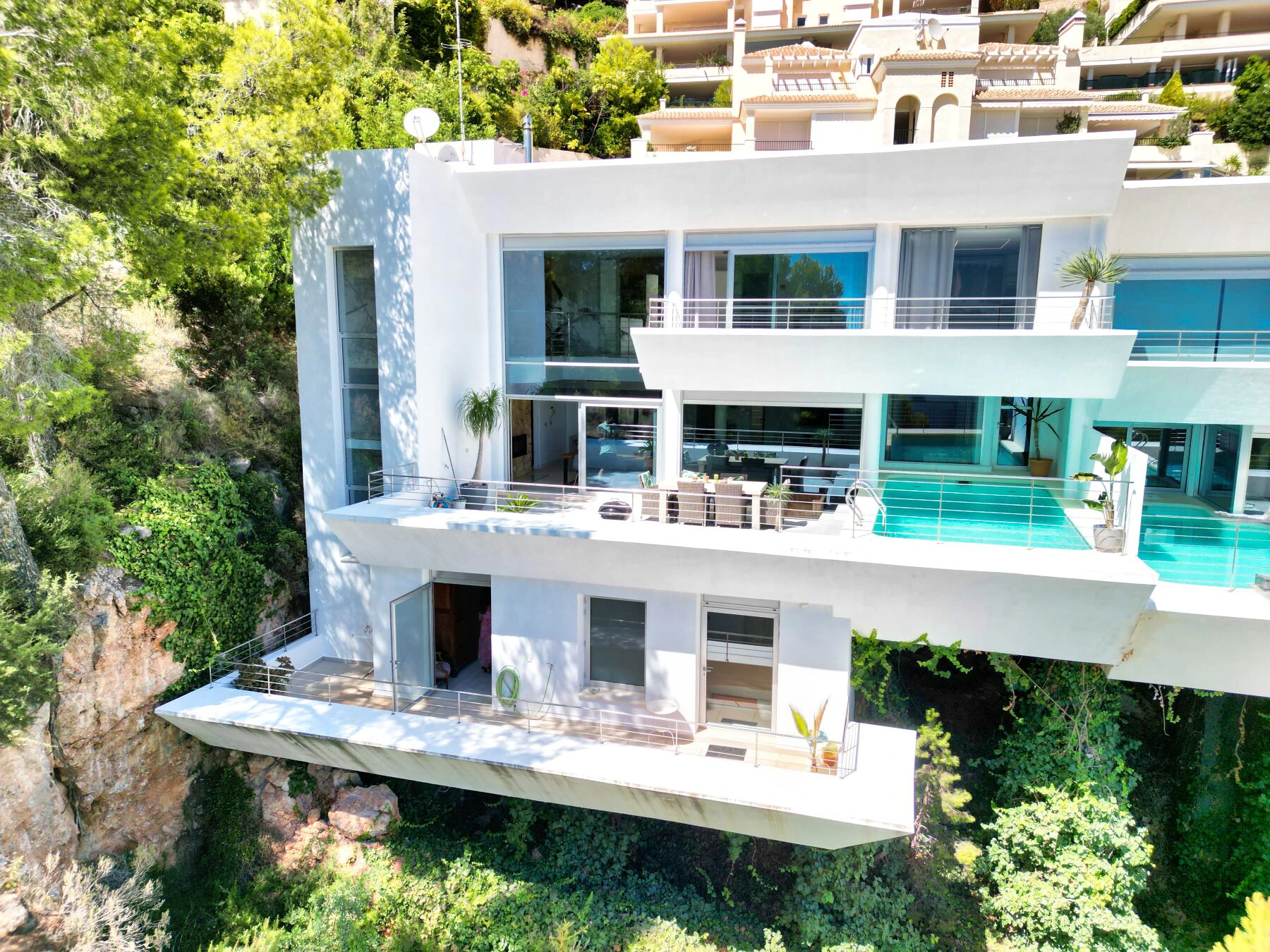 Moderne villa met zeezicht te koop in Altea Hills