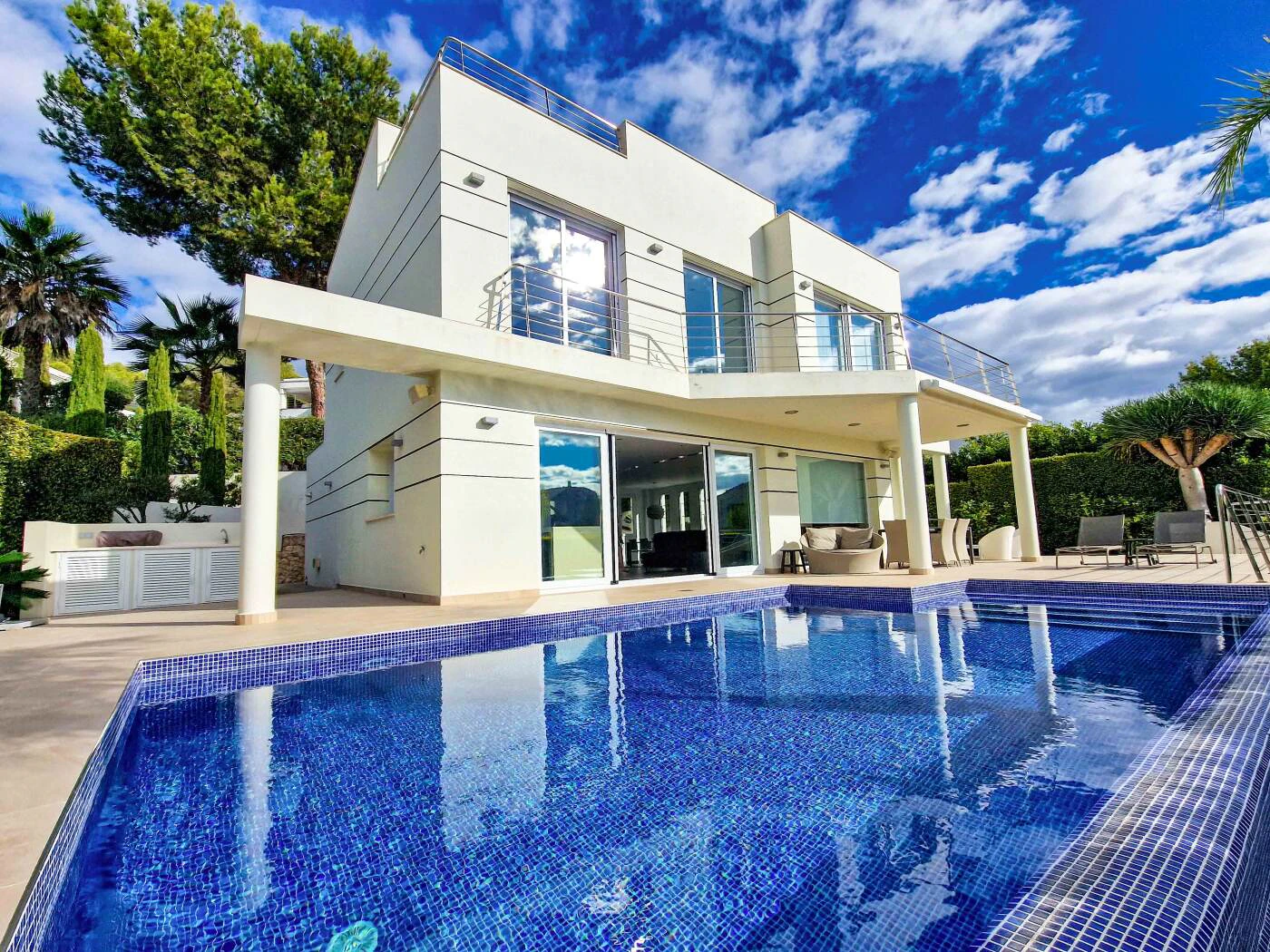 Modern villa for sale in El Portet, Moraira