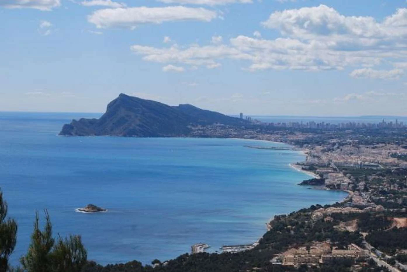 Bouwgrond met prachtig uitzicht op zee in Altea Hills