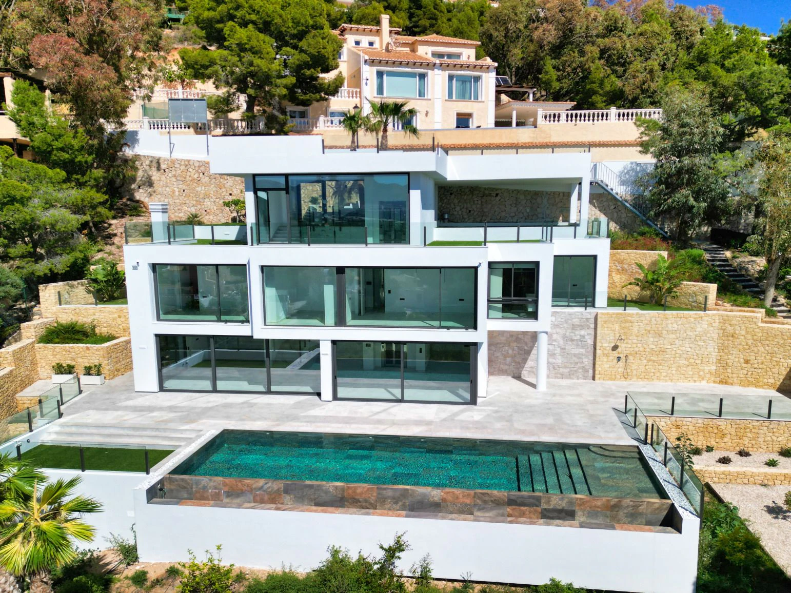 Modern villa with infinity swimming pool and sea views in Altea Hills