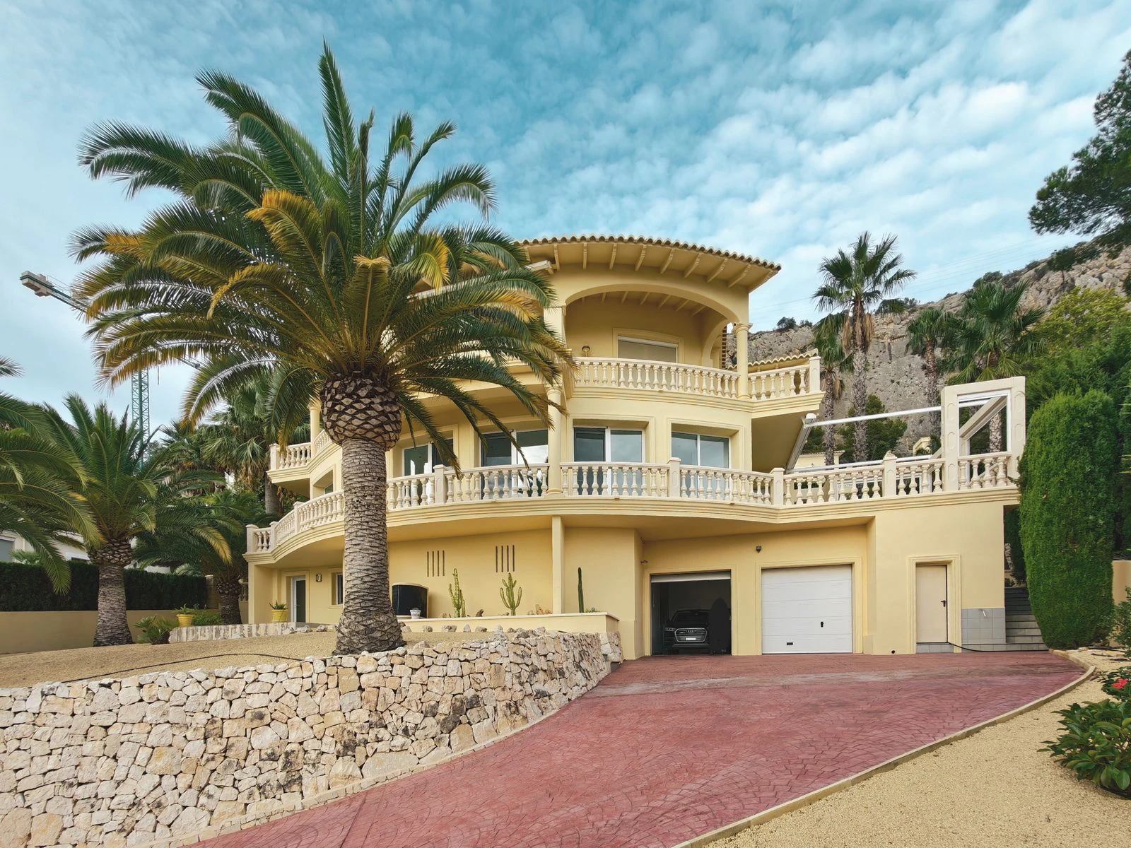 Tuscany Villa in Altea Hills with Panoramic Sea Views