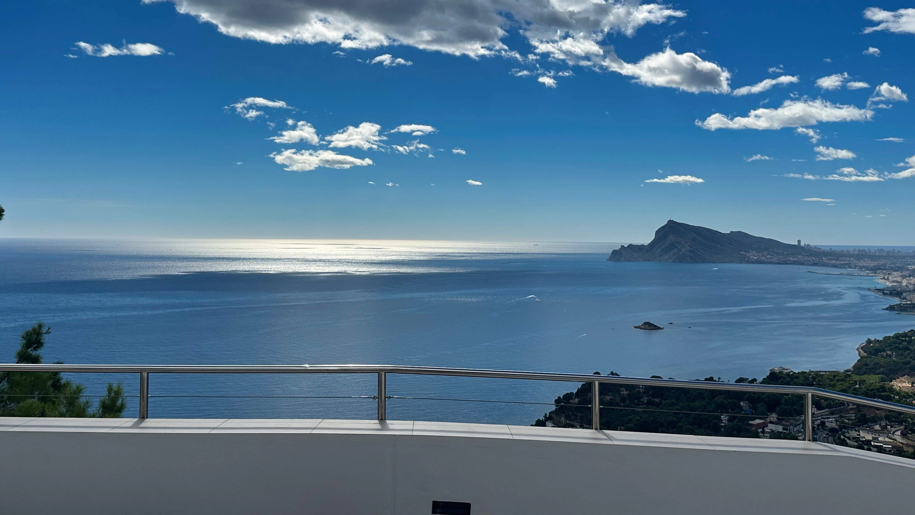 Exquise luxevilla met ongeëvenaard uitzicht op zee te koop in Altea, Costa Blanca