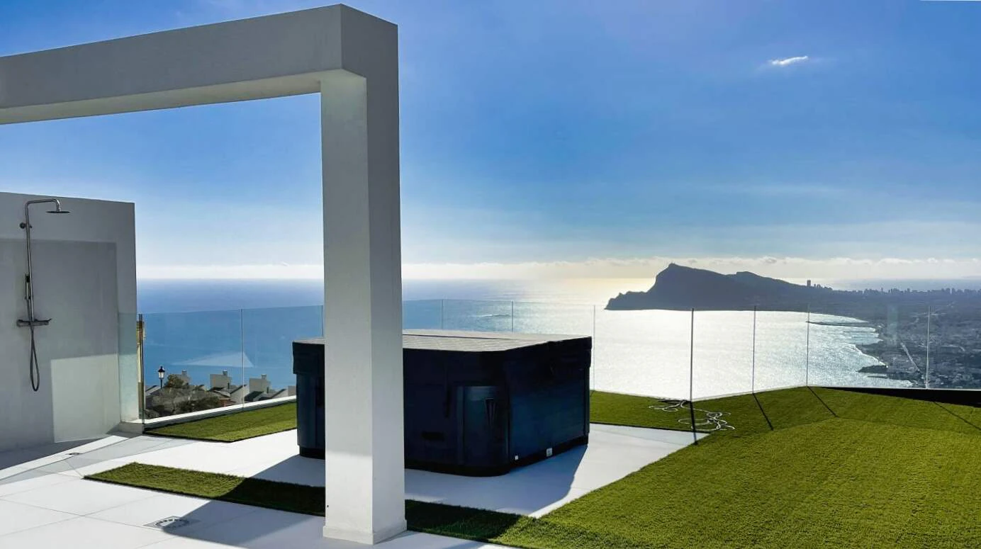 Luxury villa with panoramic views of the Altea bay