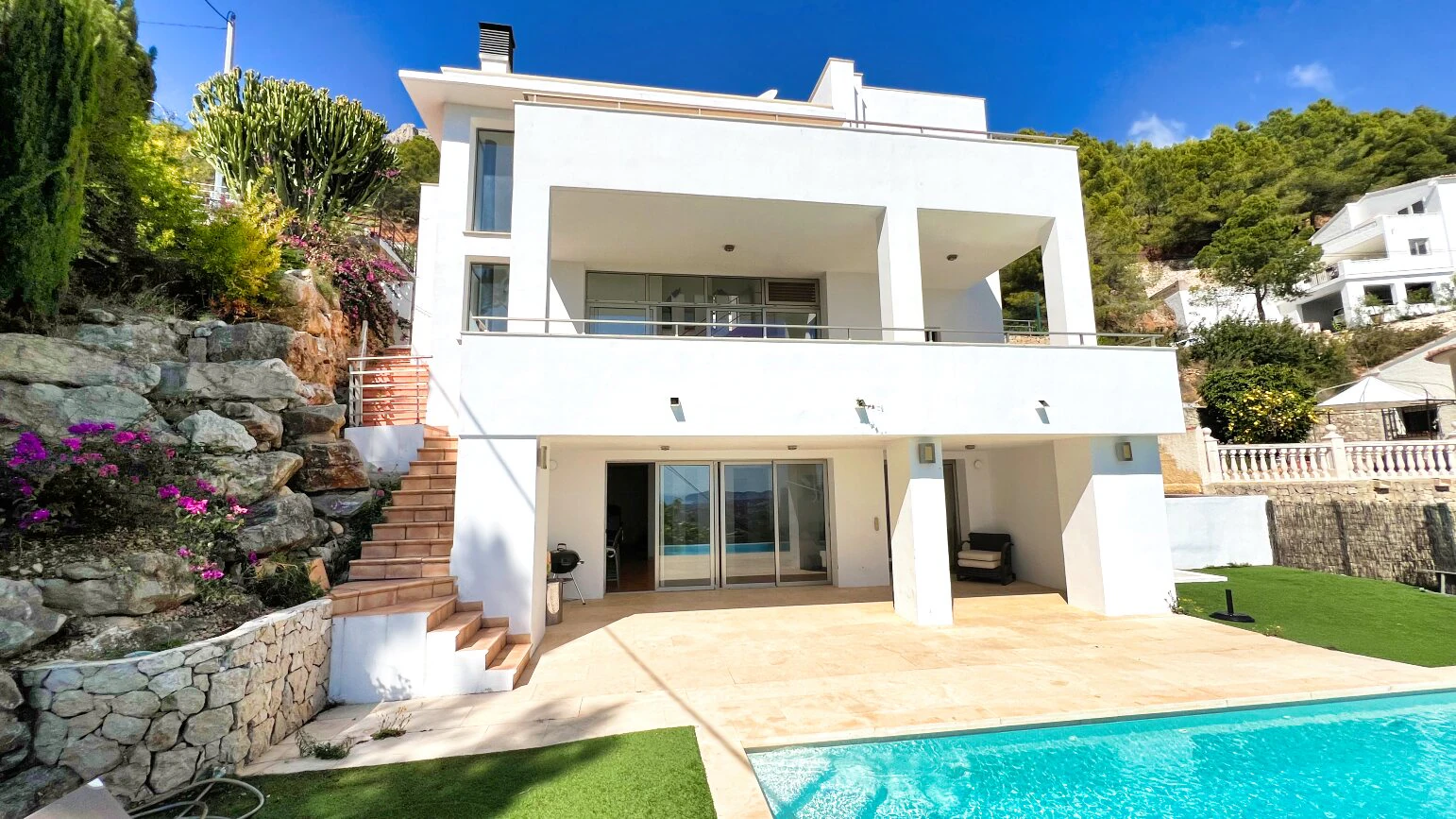 Modern villa with panoramic sea views in Calpe