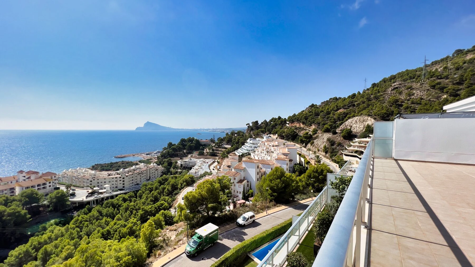 Penthouse met prachtig uitzicht op zee in Mascarat