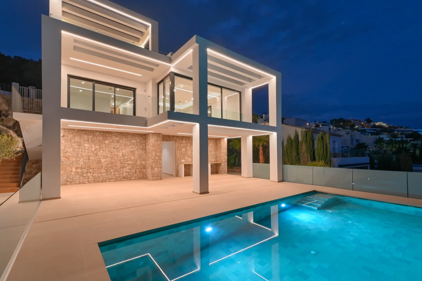 Moderne villa met lift en uitzicht op zee in Calpe