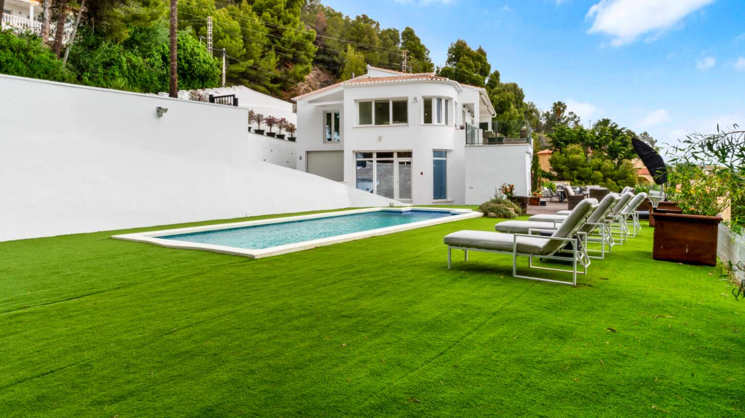 Luxury villa with spacious areas and spectacular sea views in Calpe, Costa Blanca