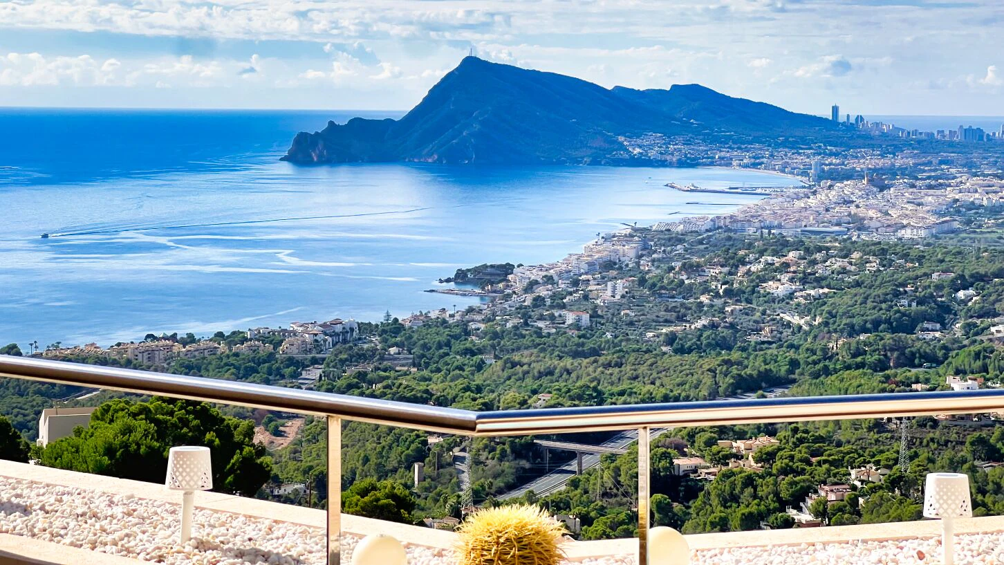 Refurbished apartment with amazing sea views in Sierra de Altea