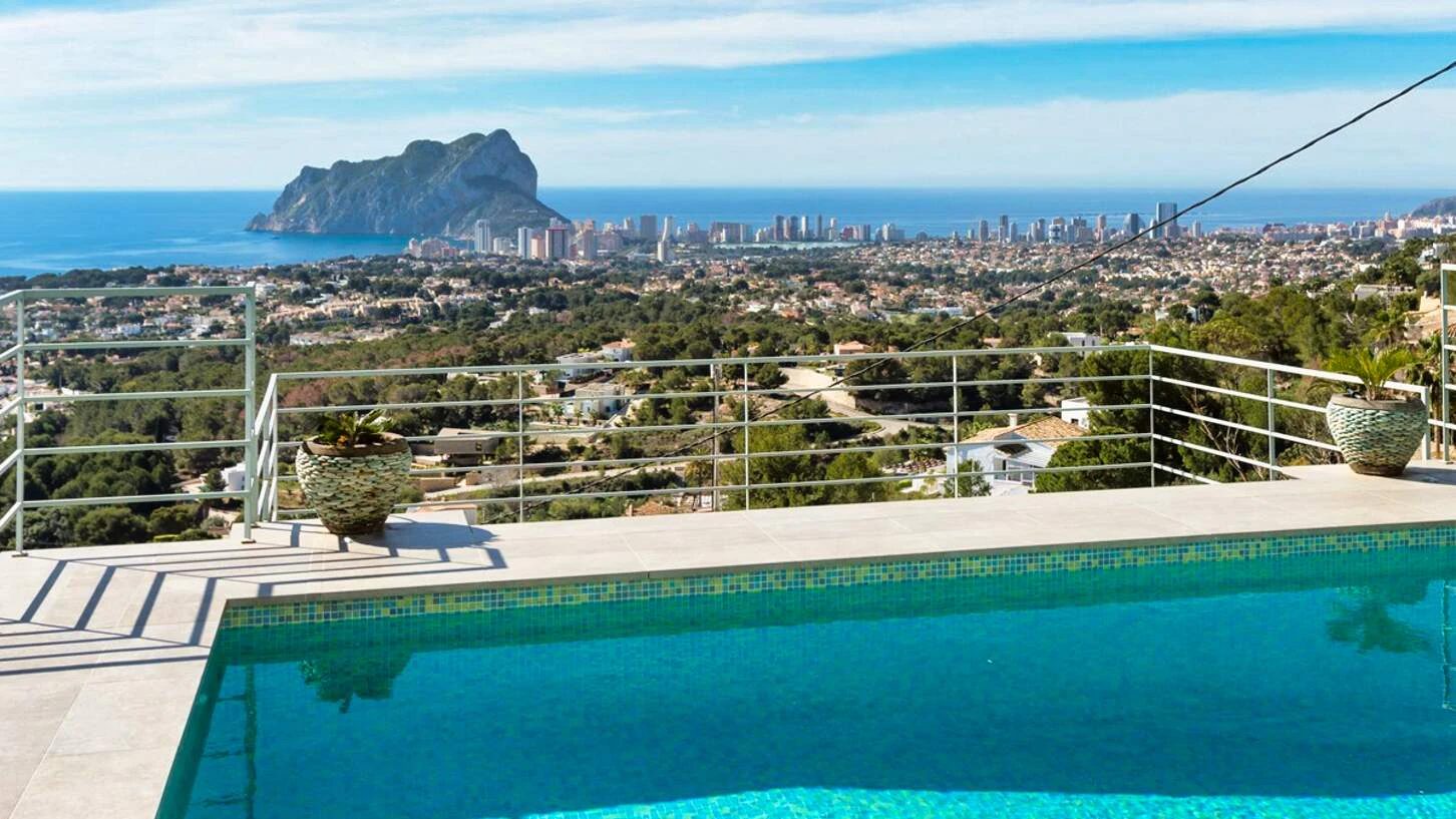 Luxury villa with Mediterranean charm featuring a pool and splendid sea views, Benissa