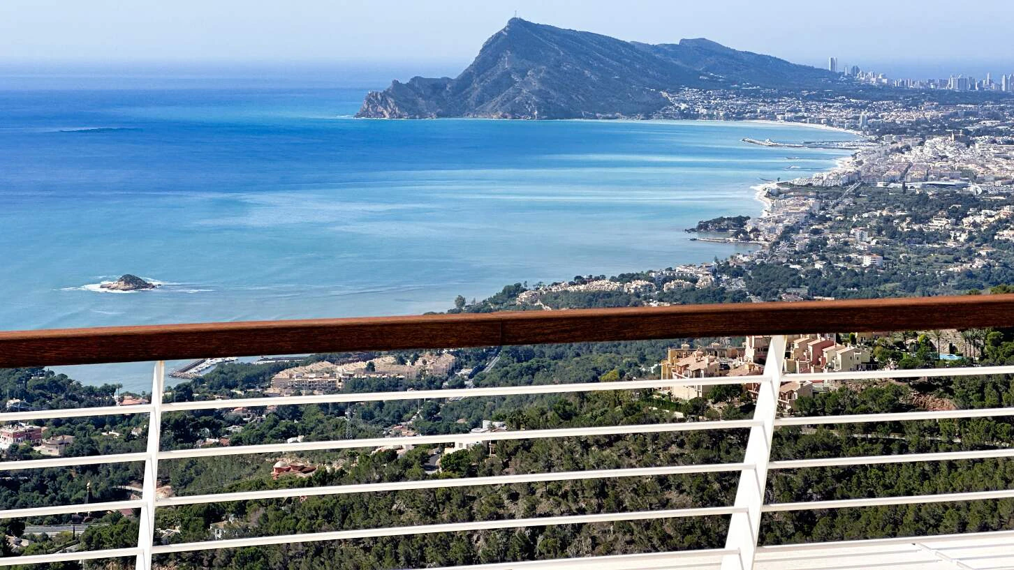 Appartement met onovertroffen uitzicht op zee in Altea Hills, Las Orchideas
