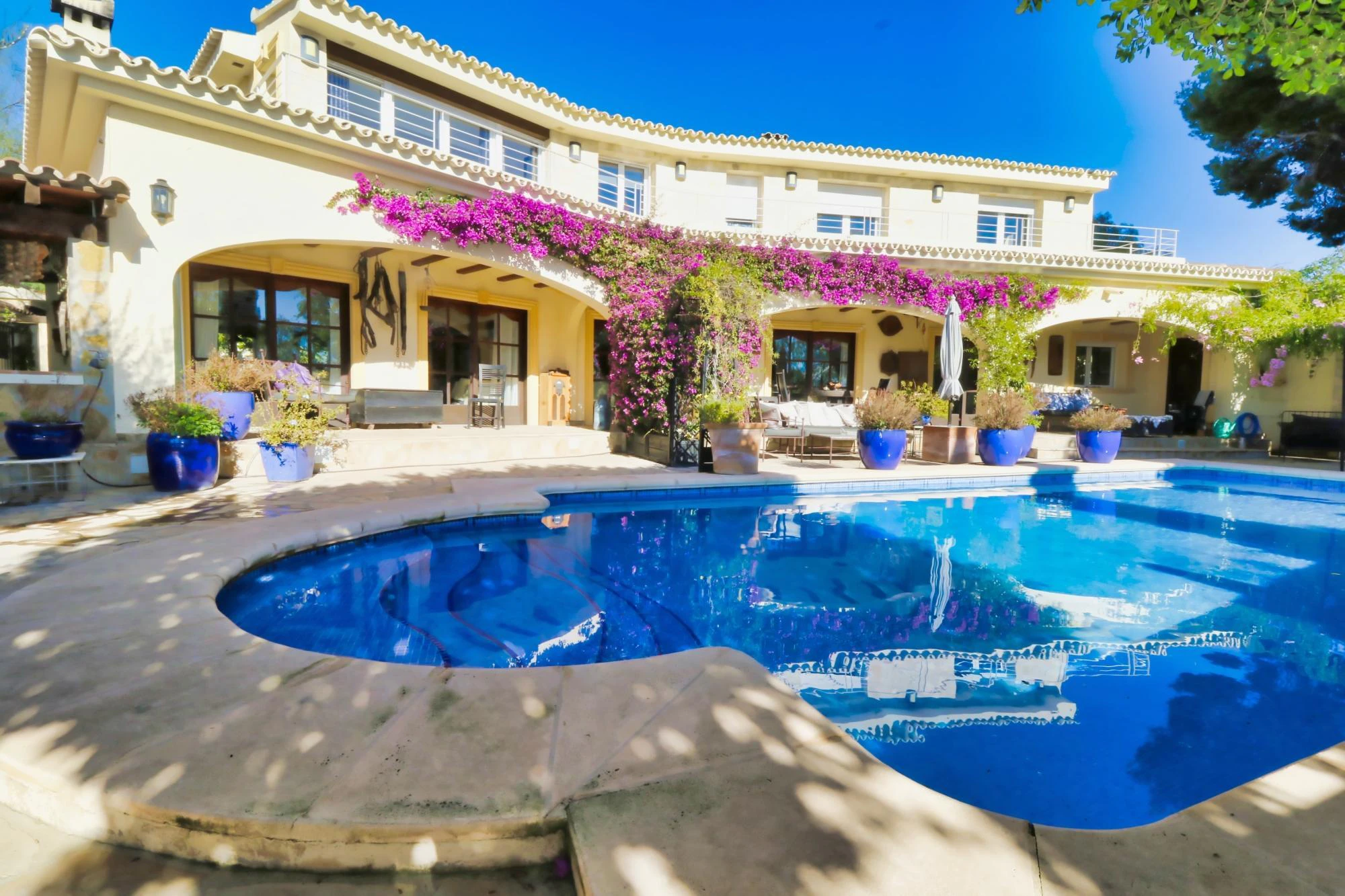 Finca op een groot perceel in Calpe