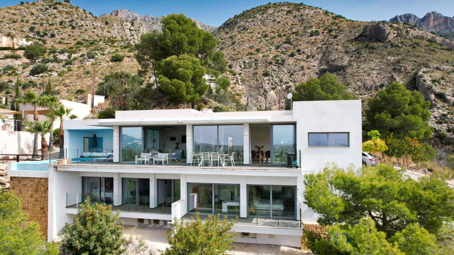 Sole agency! Modern villa with heated pool and panoramic sea views in Altea, Costa Blanca.