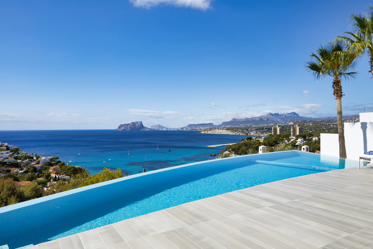 Luxury Villa with breathtaking sea views for sale in Moraira