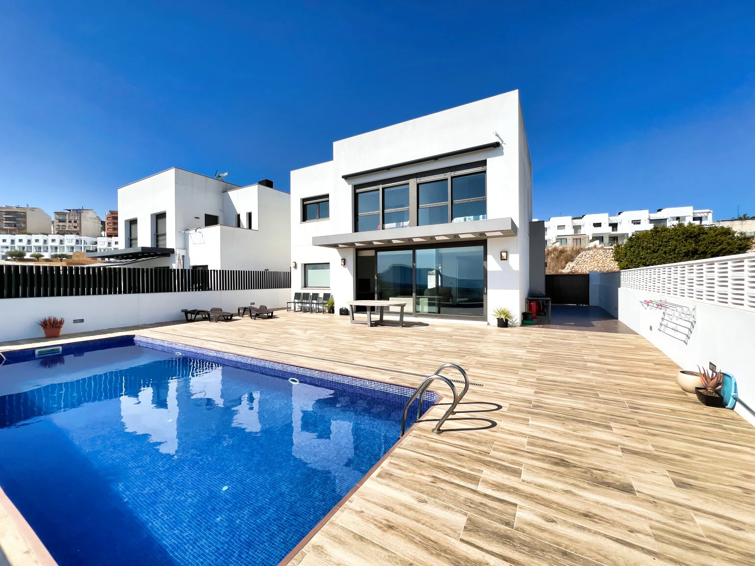 Villa with sea views close to the center of Benissa