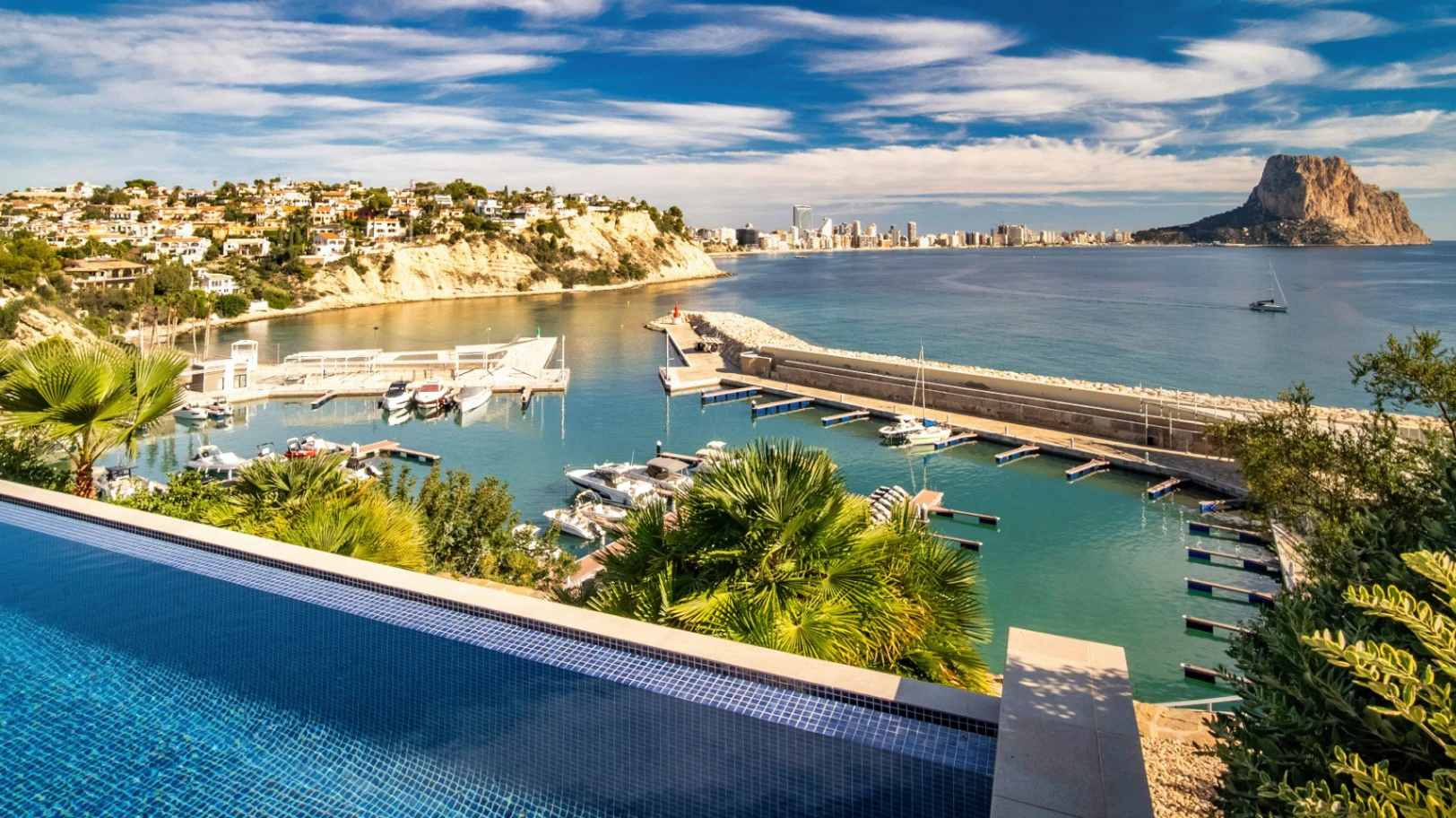 Luxury villa on the beachfront in Calpe with an additional urban plot to build a guest house