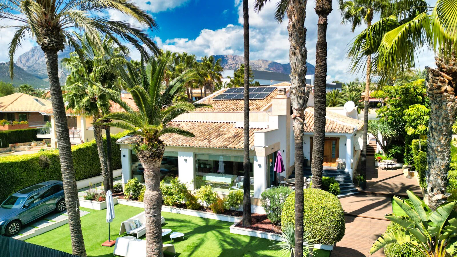 Uitzonderlijke luxe villa in een exclusieve woonwijk in Benidorm