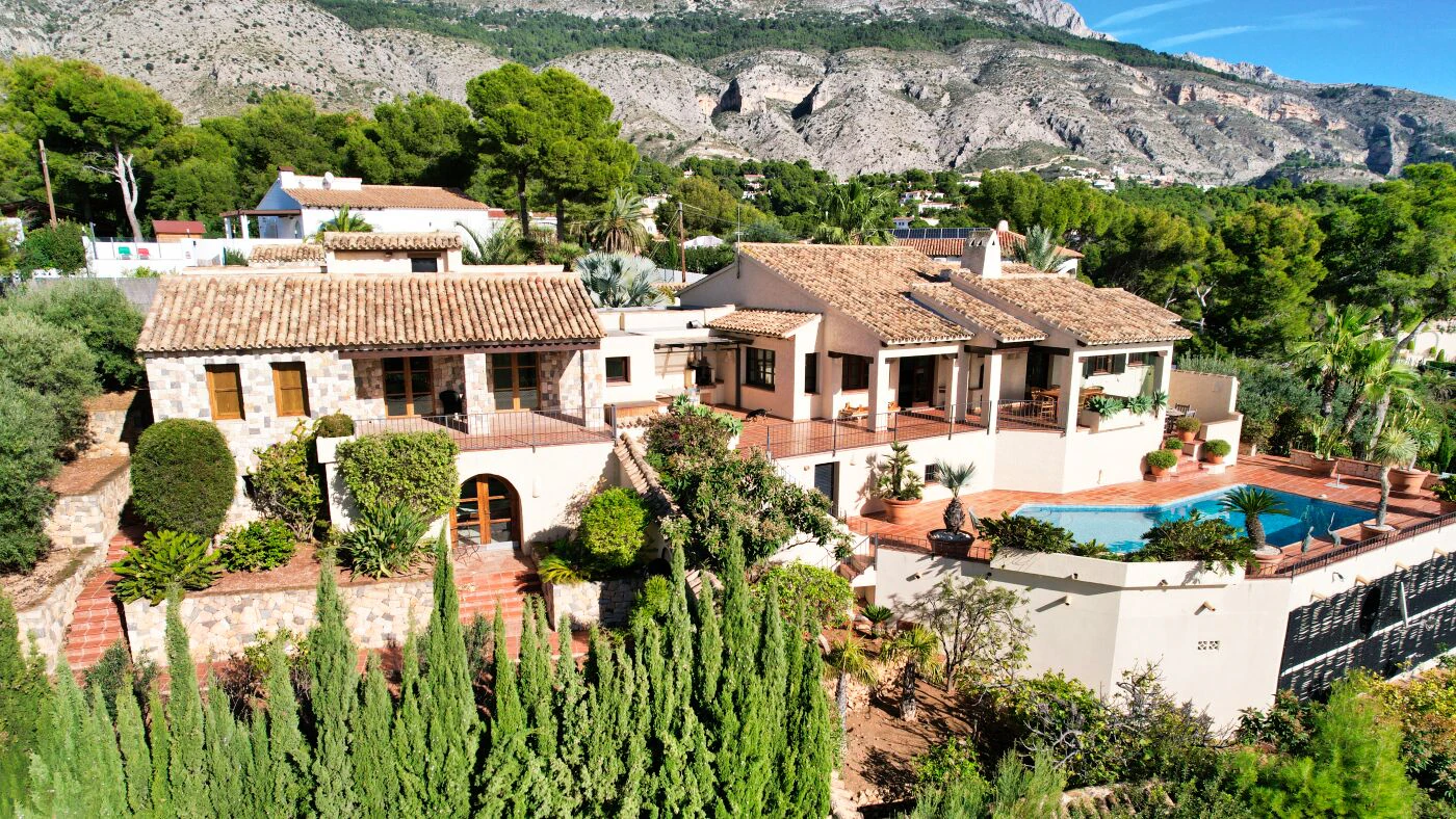 Mediterranean villa in Altea la Vella with fantastic sea views