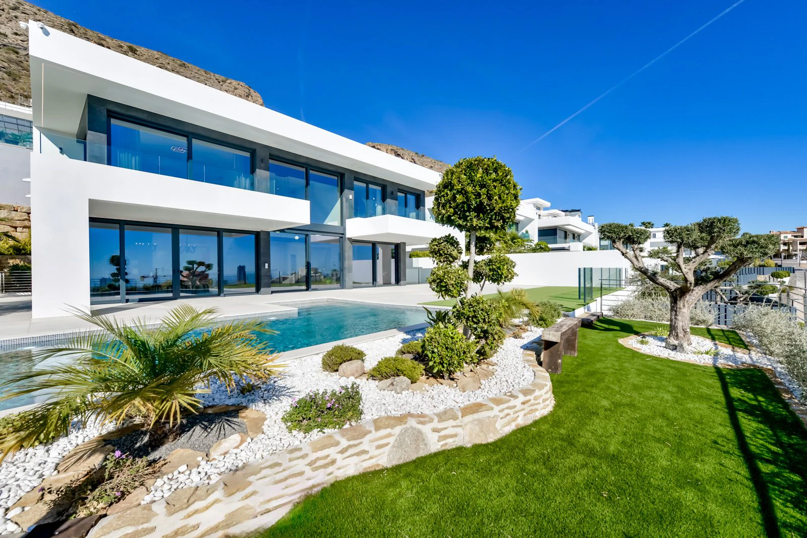 Splendid luxury villa with exclusive design, magnificent sea views in Finestrat, Costa Blanca.