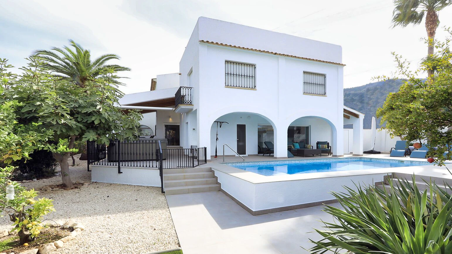 Fantastische villa op 10 minuten lopen van het strand in El Albir.
