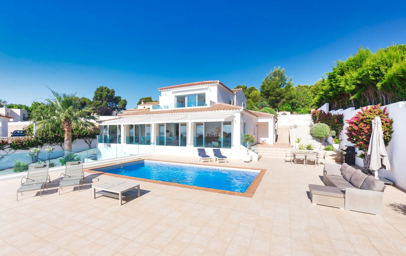 Beautiful villa with sea views for sale in Benissa