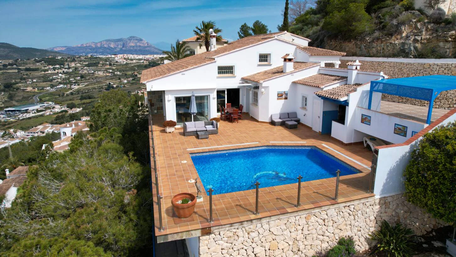 Villa with sea views, heated pool, and wellness area in Moraira, Costa Blanca