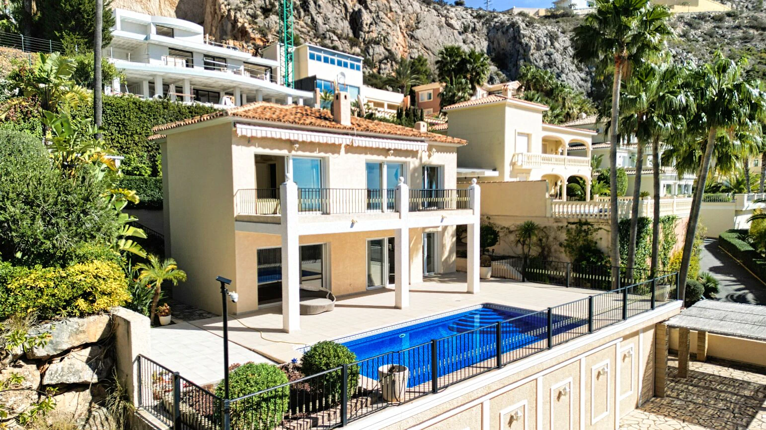 Beautiful villa with sea views in Altea Hills