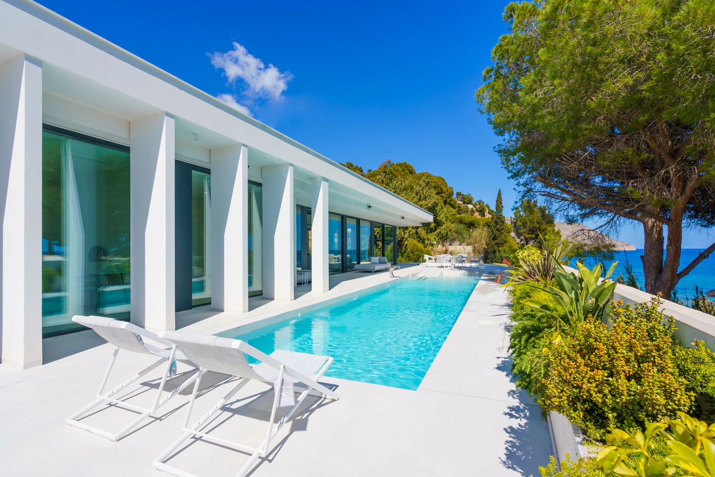 Luxury villa for sale in Mascarat with stunning sea views