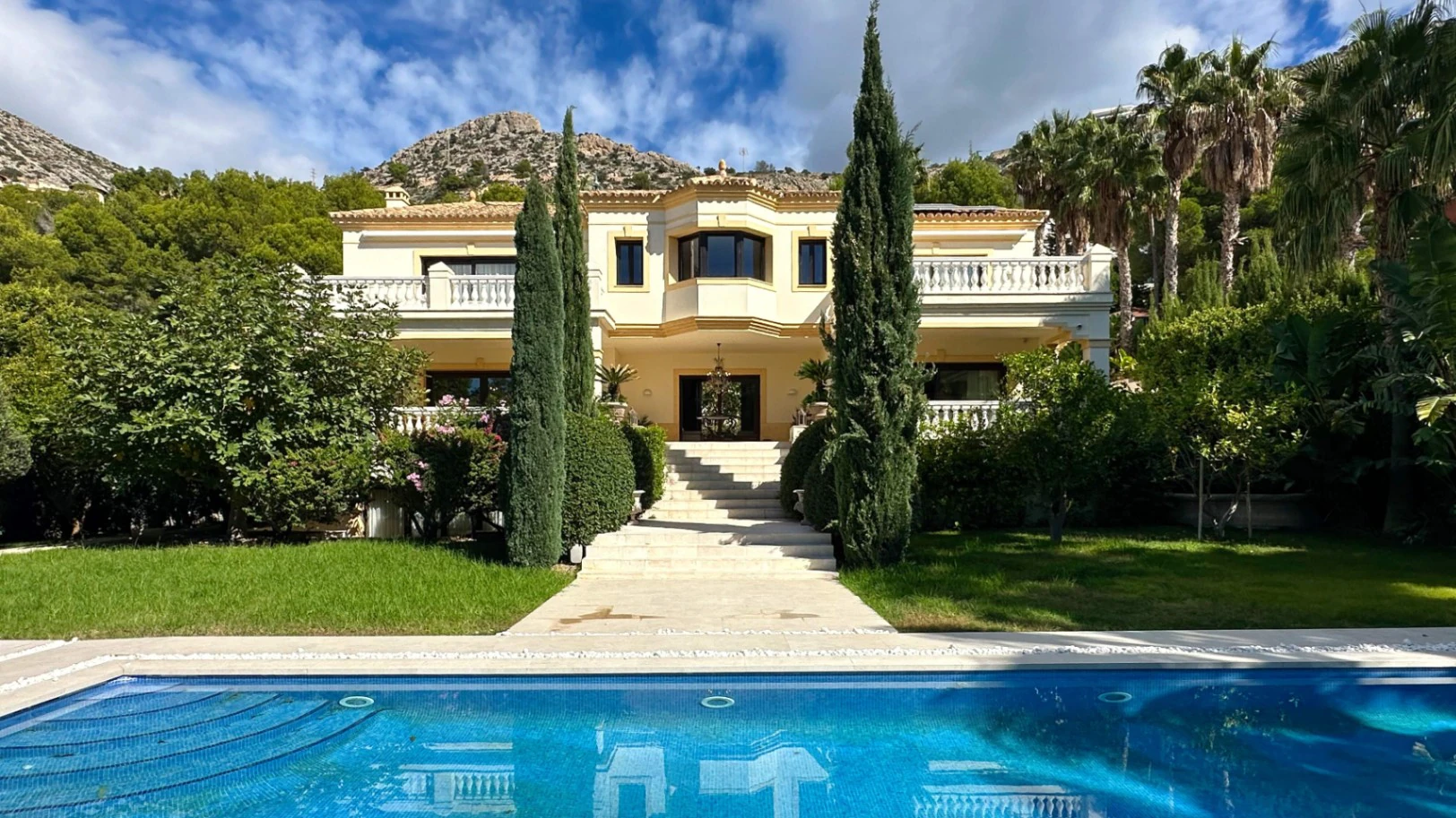 Elegante Mediterrane Villa op een groot perceel in Altea Hills, Costa Blanca
