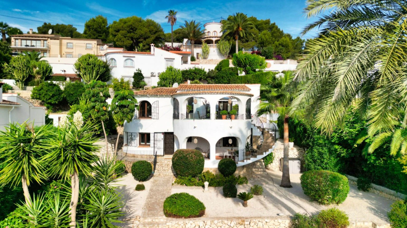 Villa, voll möbliert, mit Gästeappartement in Benissa